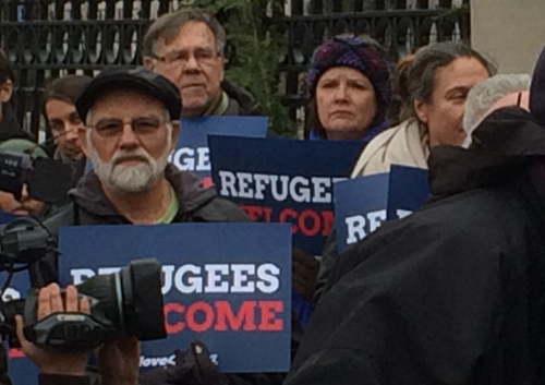 Minnesotans demonstrate in support of refugees – 2015 (Photo by Mary Turck)